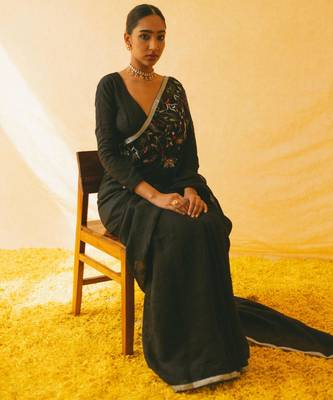 Black  handloom linen saree with hand embroidered work 4