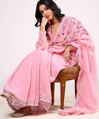 Pink handloom linen saree with hand embroidered work 3