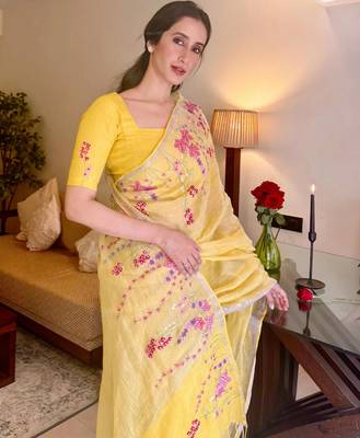 Yellow handloom linen saree with hand embroidered work 3