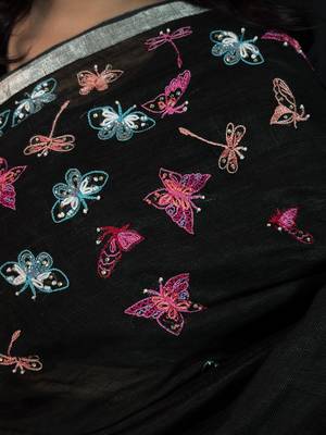 Black handloom linen saree with hand embroidered work 2