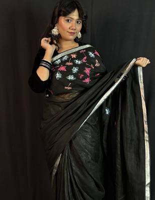 Black handloom linen saree with hand embroidered work 5