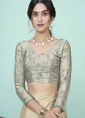 beige floral printed faux crepe saree 4