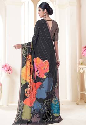 black floral printed faux crepe saree 2