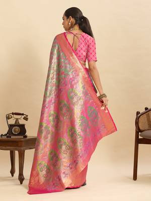 stylish women  s magenta soft silk blend saree with blouse piece 3