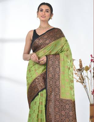 green georgette saree with red and gold border 5