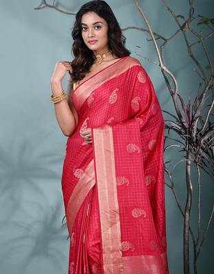 elegant fuchsia silk blend saree with intricate brocade work 5
