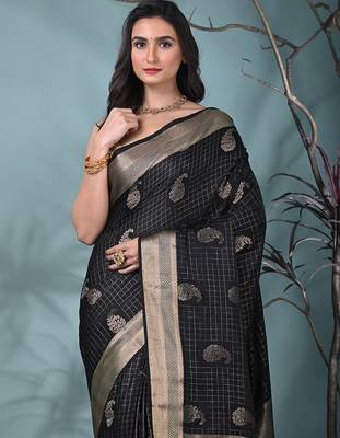 elegant black silk blend saree with intricate brocade work 5