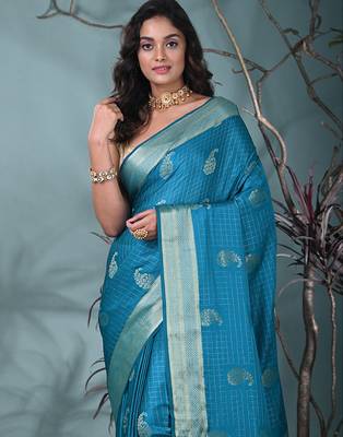 elegant sky blue silk blend saree with intricate brocade work 5