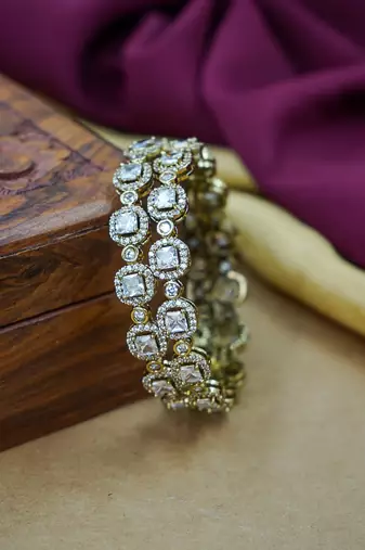 Traditional punjabi chooda for brides