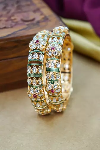 Traditional punjabi chooda for brides