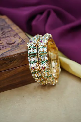 Traditional punjabi chooda for brides
