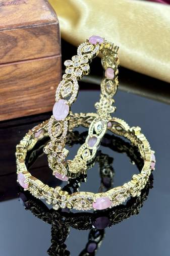 Traditional punjabi chooda for brides