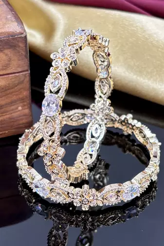 Traditional punjabi chooda for brides