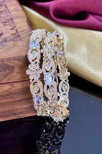 Traditional punjabi chooda for brides