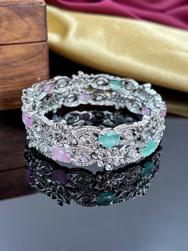 Traditional punjabi chooda for brides