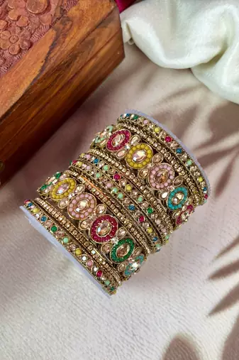 Traditional punjabi chooda for brides