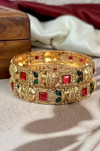 Traditional punjabi chooda for brides