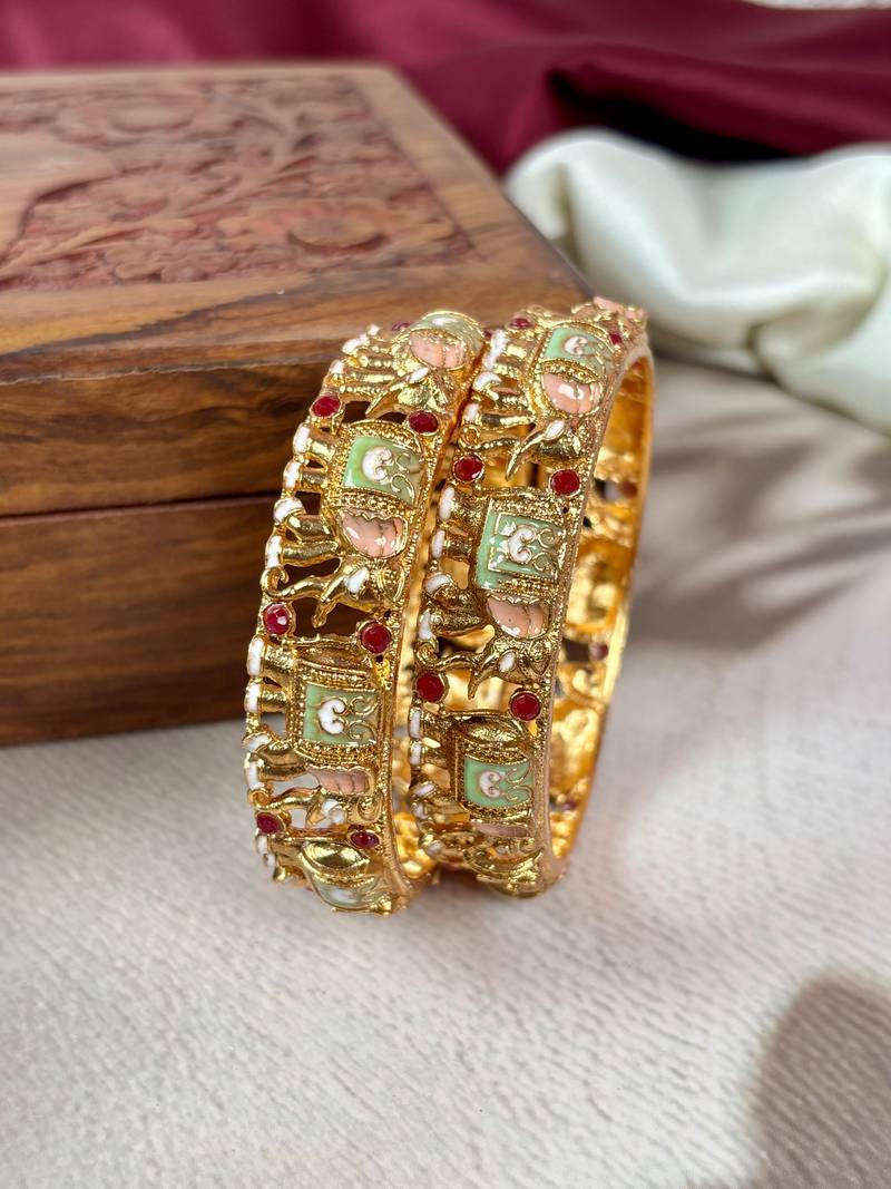 Traditional punjabi chooda for brides