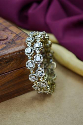 Traditional punjabi chooda for brides