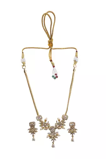 Gold plated white ad flower design pendant necklace set