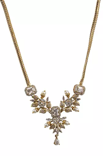 Gold plated white ad flower design pendant necklace set