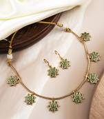 Delicate green flower motif necklace set