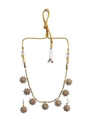 Delicate white flower motif necklace set 2