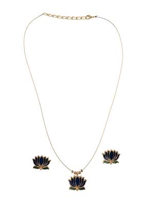 Minimal blue lotus motif pendant set with invisible chain 2