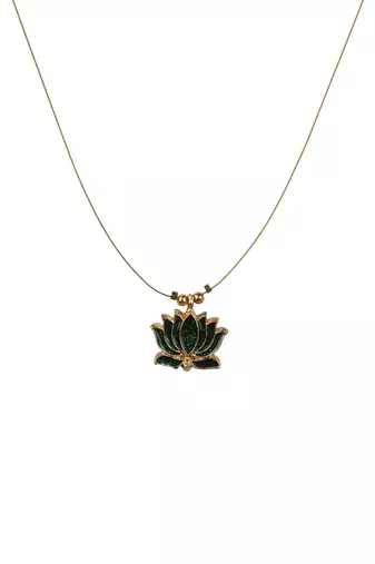 Minimal green lotus motif pendant set with invisible chain