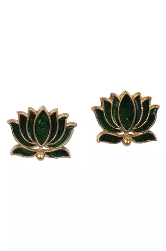 Minimal green lotus motif pendant set with invisible chain