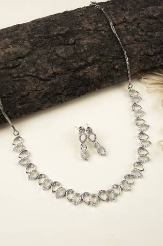 Lightweight american diamond necklace set