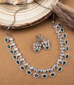Trendy green ad necklace set