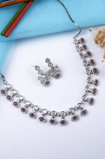 Trendy pink ad necklace set