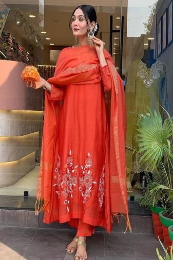 Floral embroidered v neck chanderi kurta trouser & dupatta set