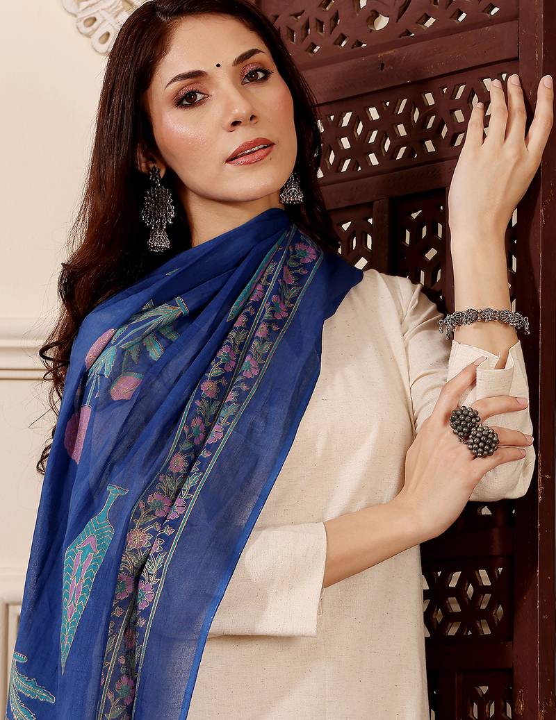 Cream chanderi silk plain kurta pant with printed dupatta kurta pant set