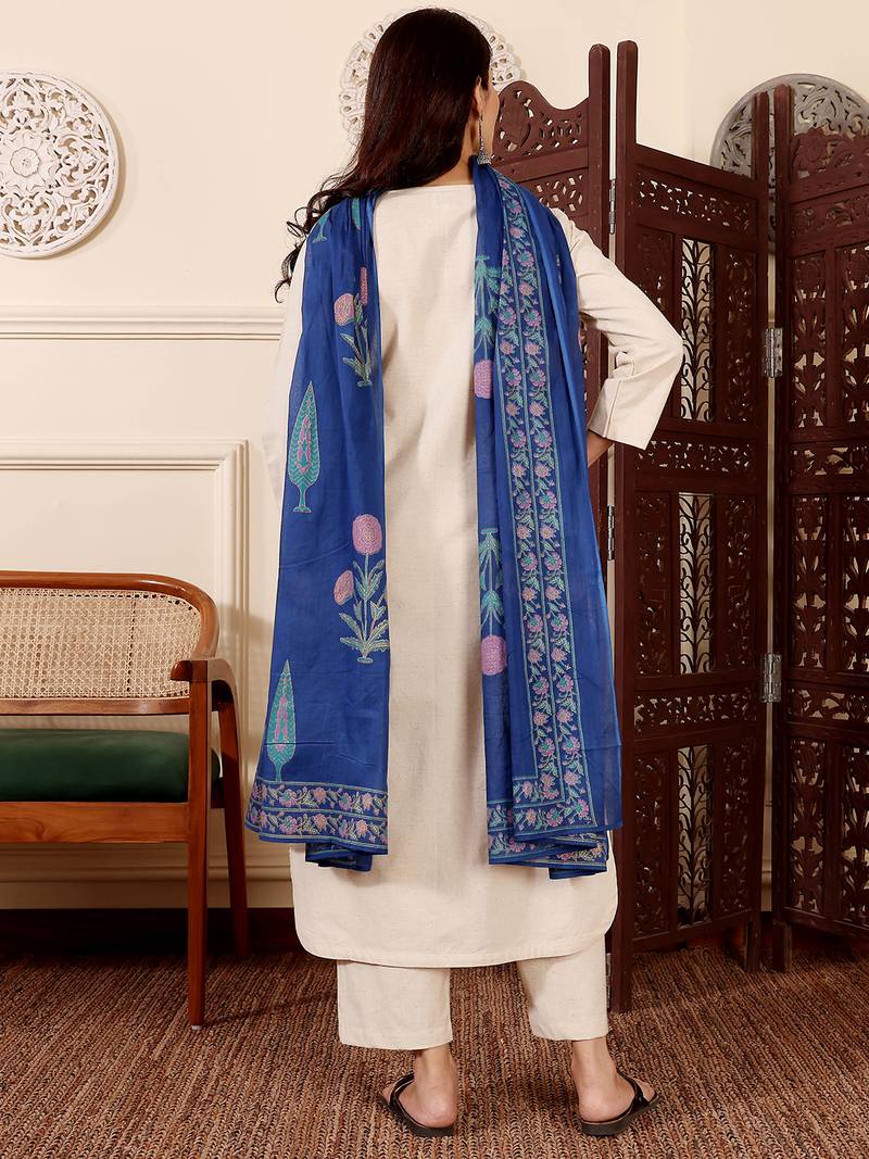 Cream chanderi silk plain kurta pant with printed dupatta kurta pant set