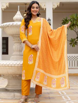 yellow rayon printed kurta pant set with chanderi dupatta 1