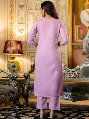 pink viscose rayon heavy thread embroidery kurta pant set with dupatta 4