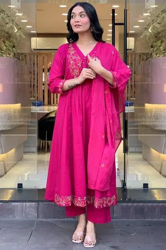 rani pink chanderi silk heavy thread embroidery kurta pant set with dupatta