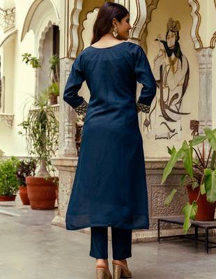 navy blue viscose chanderi thread embroidery kurta pant set with printed dupatta 4