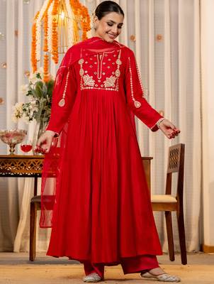 red chanderi silk heavy thread embroidery kurta pant set with dupatta 4