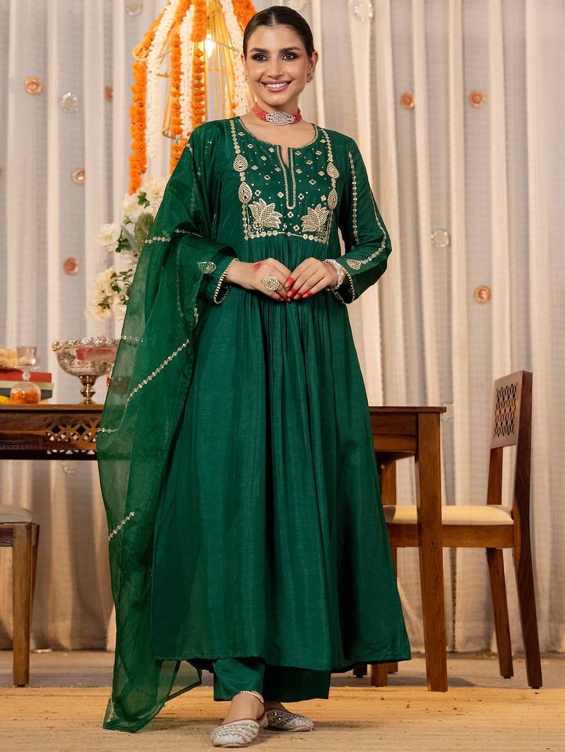 Green chanderi silk heavy thread embroidery work kurta pant set