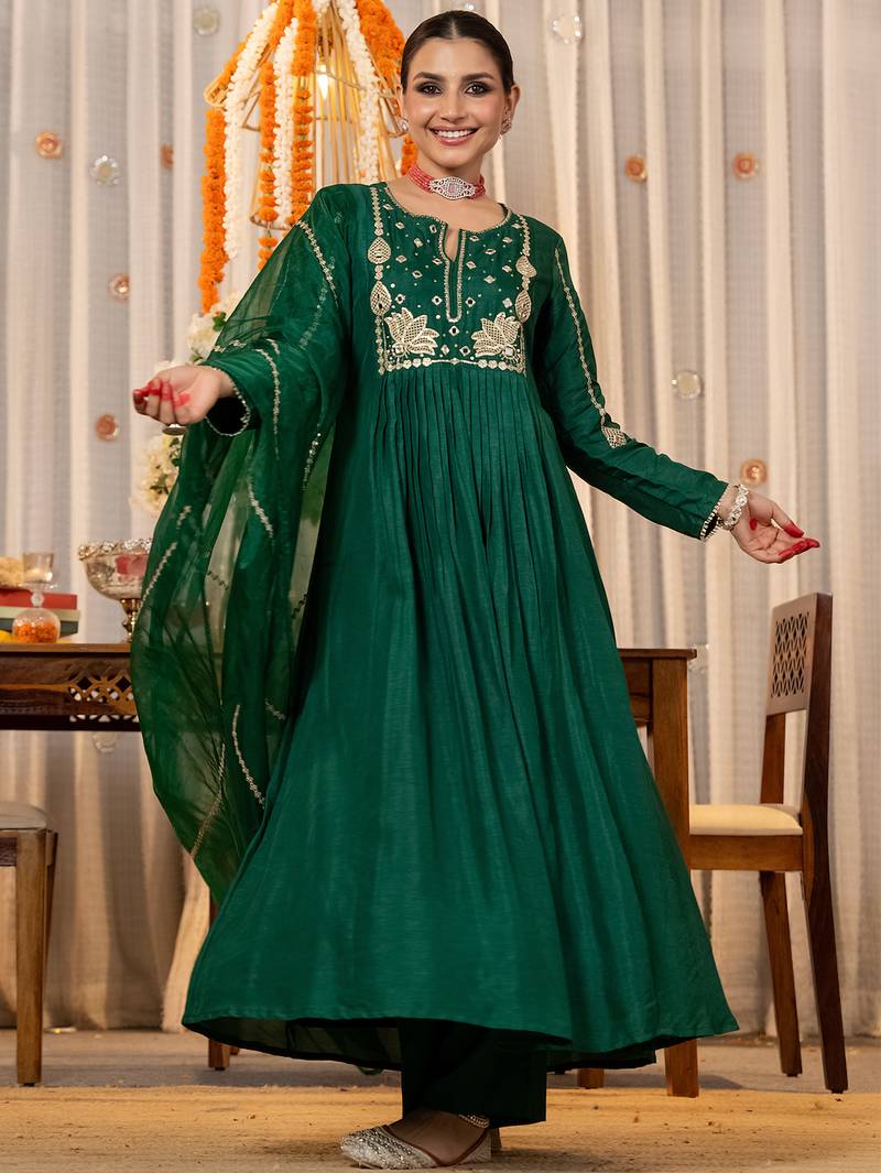Green chanderi silk heavy thread embroidery work kurta pant set