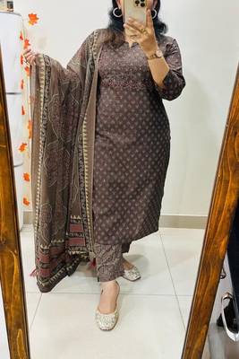 elegant floral printed round neck  cotton kurta set 3