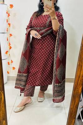 floral printed round neck  cotton kurta trouser set 2