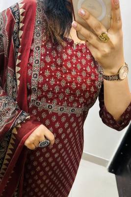 floral printed round neck  cotton kurta trouser set 4