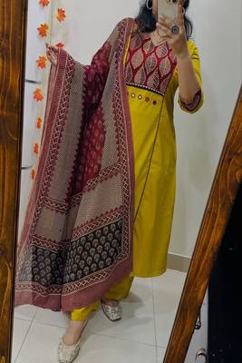 yellow floral printed v-neck  cotton kurta trouser set for women 3