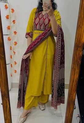 yellow floral printed v-neck  cotton kurta trouser set for women 4