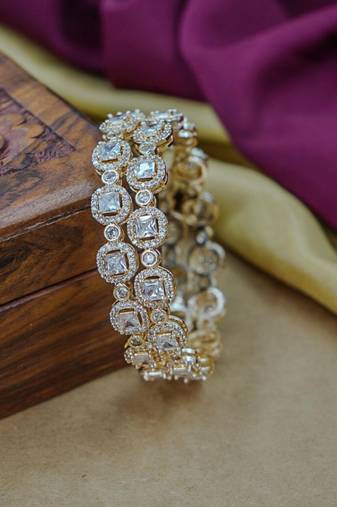 Traditional punjabi chooda for brides