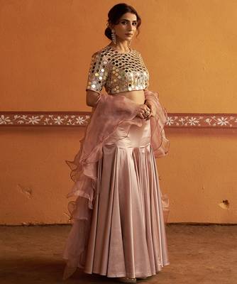 pink silk mirror embroidered wedding lehenga choli 4